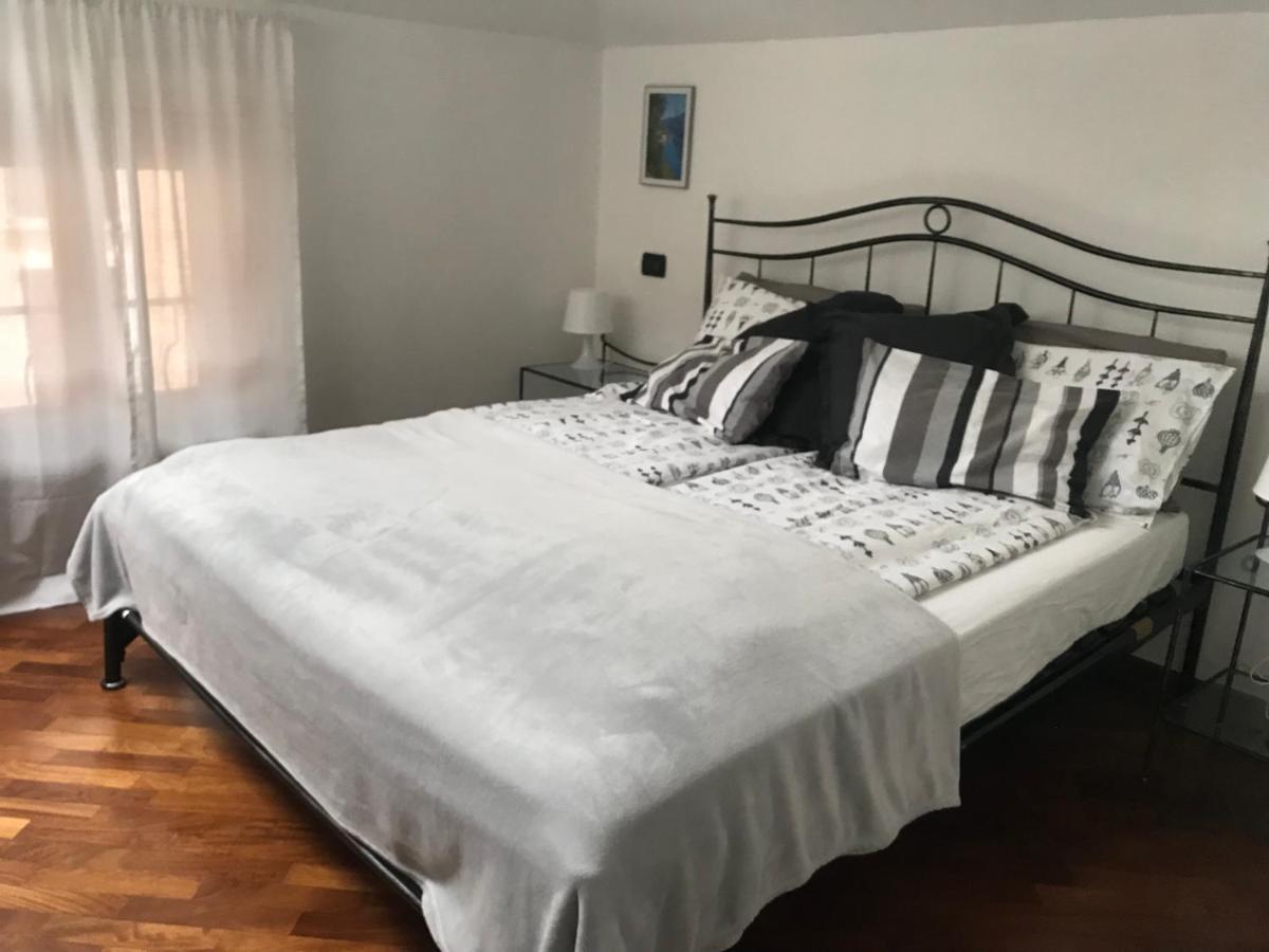 Antico Borgo Lägenhet Desenzano del Garda Exteriör bild