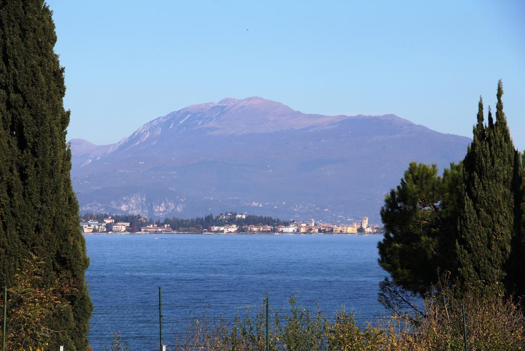Antico Borgo Lägenhet Desenzano del Garda Exteriör bild
